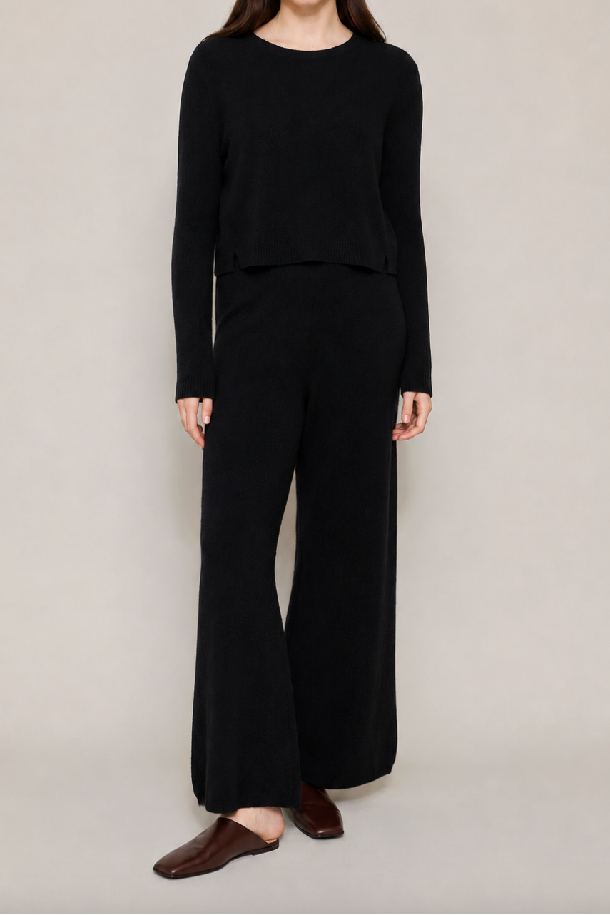 Nina Cashmere Crop Jumper in Black