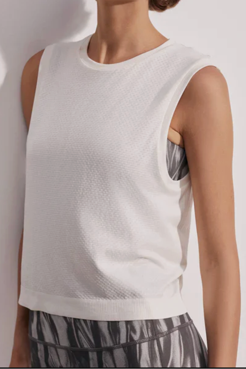 Page Seamless Crop Tank